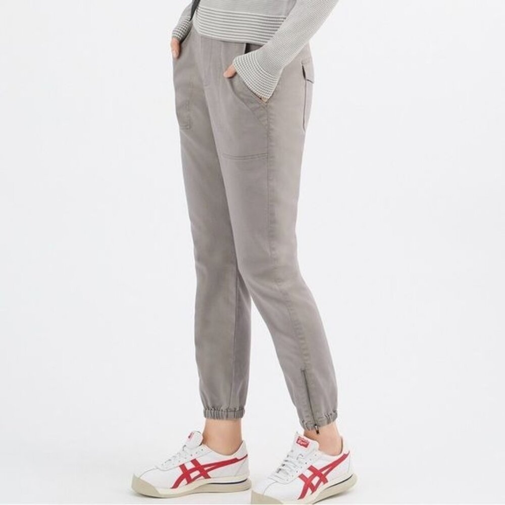 CAbi 4697 Compass Pant Grey Taupe Size 6 Zip Ankle Jogger Capsule Minimalist